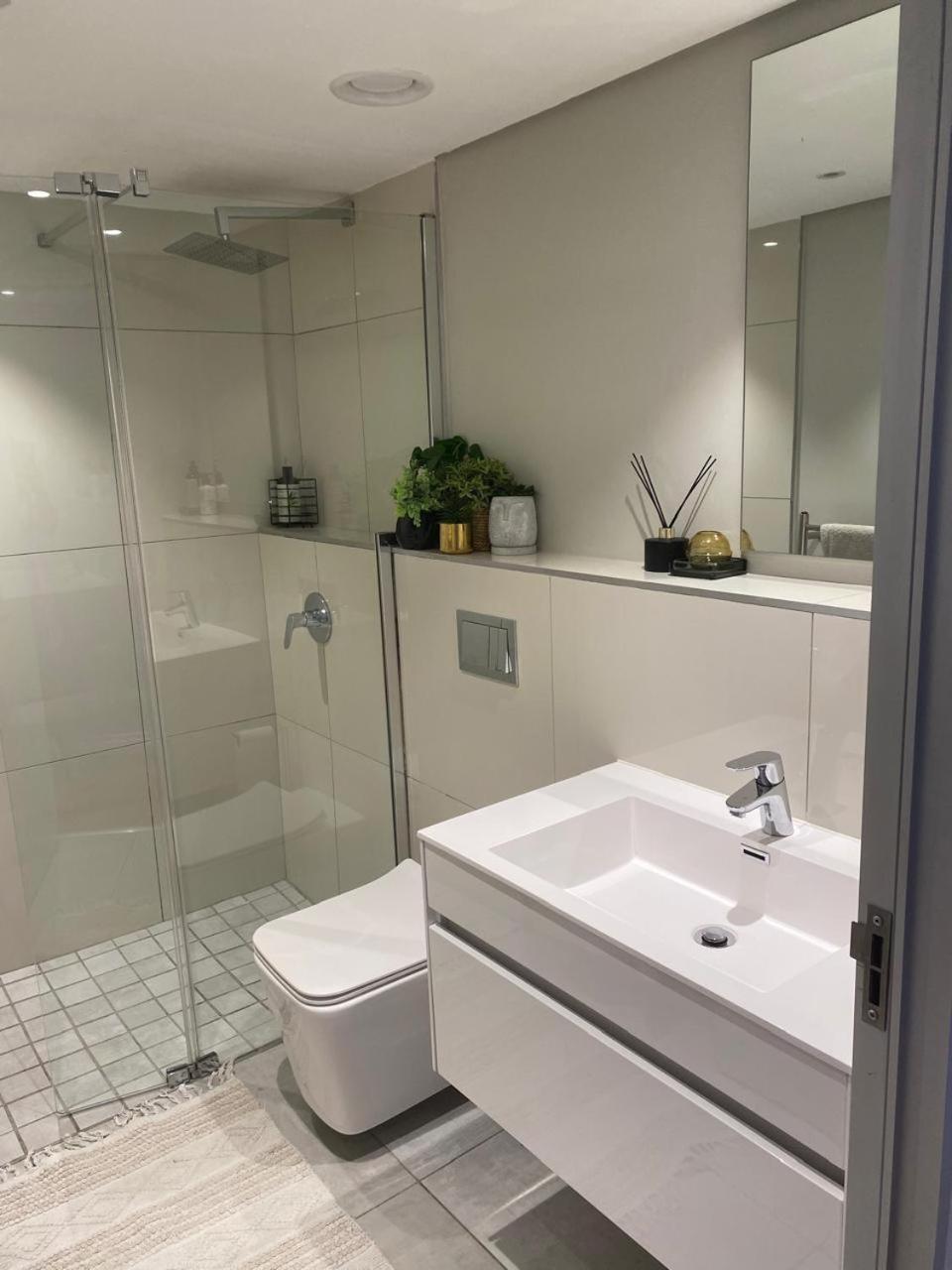 Modern Apartment In The Docklands, De Waterkant, Cape Town Stunning Views, Gorgeous Pool Deck Cidade Do Cabo Exterior foto